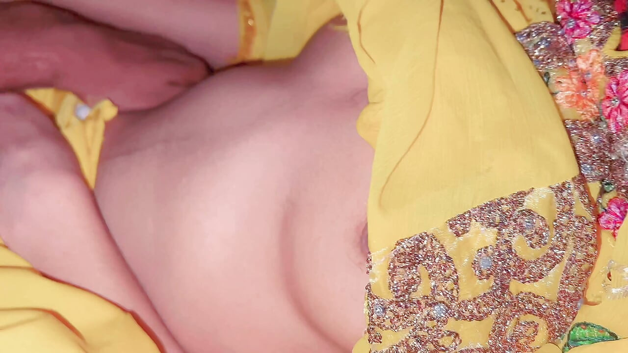 Paheli Bar Jija Sali Ki Chudai Hindi Voice me Indian Lady Frist time fucked