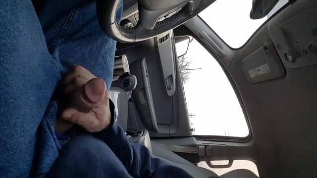 Jacking in traffic(she no see)