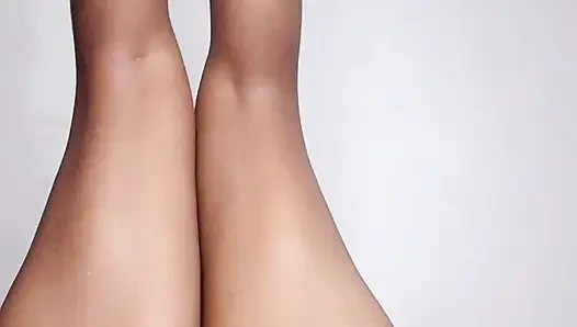 OMG, ich habe meine stiefmutter beim masturbieren erwischt