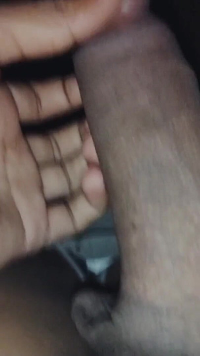 Omg, mój kutas jest twardy i nadal szuka dziury. Chcesz zostać przeze mnie zerżnięta? | Klip 1