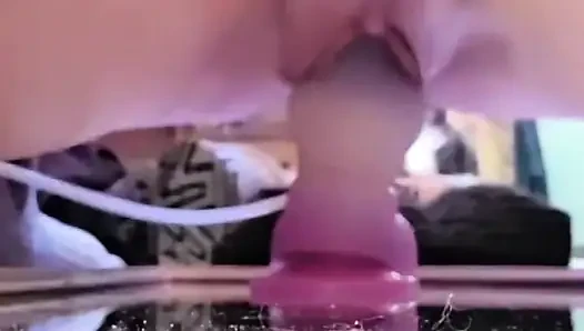 Schmutzige ehefrau squirtet dreimal beim videoanruf