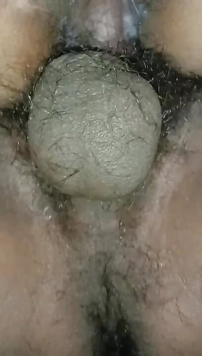 Sexy indická žena odcházela zezadu