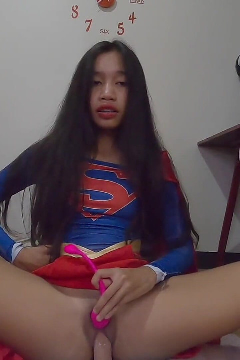 4K Supergirl