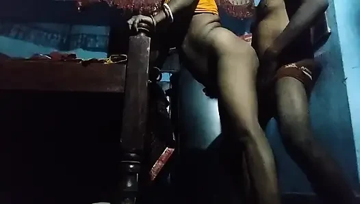 Akli ghar me parosi se chodvaya