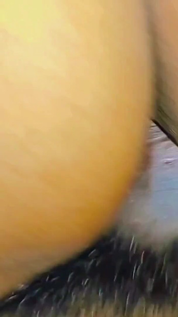 Zadivljujući trenutak iz "Indijskog sela Uska Pička XXX video, Desi vruća cura Uska pička Prvi put seks video, Indijka"