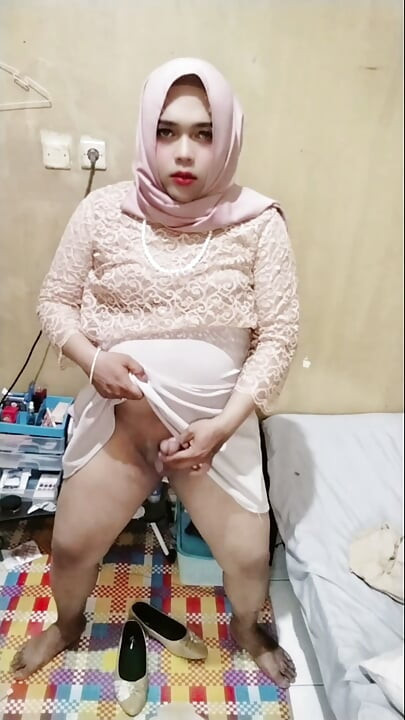 Hijab transvestiert ivvy, bis sie kommt