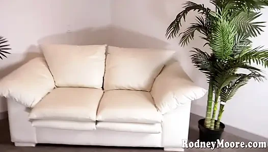 Cewek semok toket besar dicrot di dalam