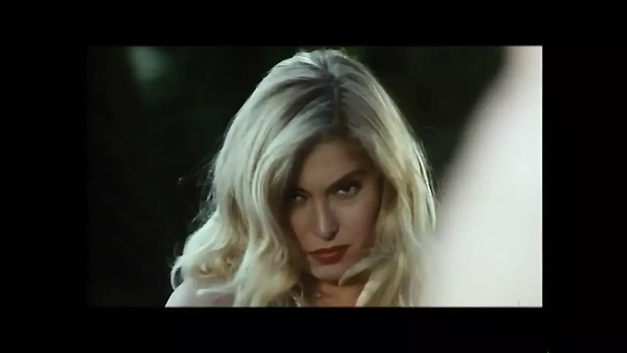 Milly D'abbraccio 100% anál - (celý původní film v HD)