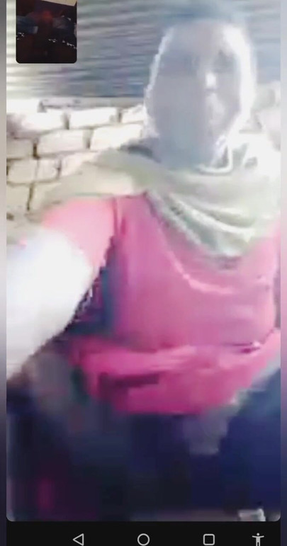 امرأة ناضجة من قبيلة هادزابي تستمني مع حبيبها ، هادزابي مقابل التكنولوجيا ، إنه ممتع للغاية | مقطع 2