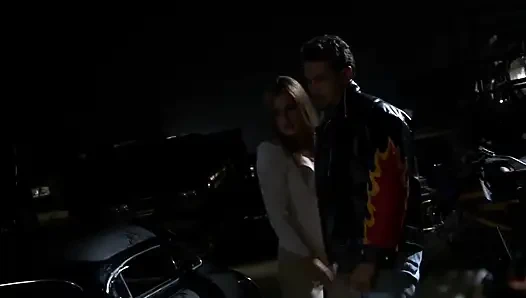 Трахаю с моей сценой транспортного средства 01, они трахаются рядом со своим тюнингованным автомобилем