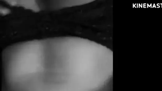 Mera boobs kon chosnga