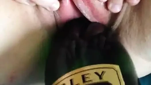 Le flacon de champaigne mis à profit