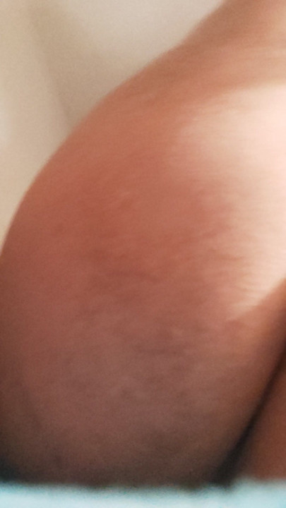 Masturbating my hot and virgin ass