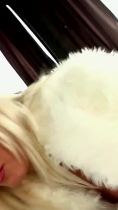 Blonde babe likes hard sex and creampie in her pussy | Clip 1