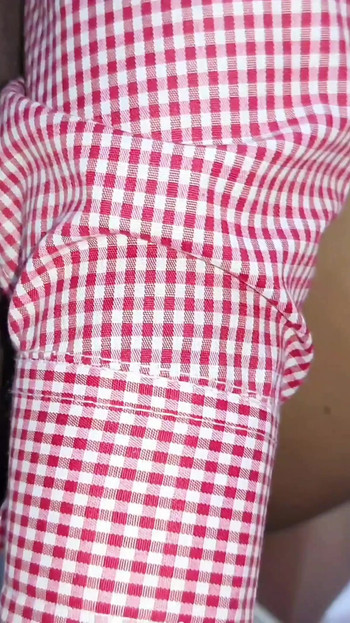 Momento icônico de "Jovem universitária indiana experimentando sexo pela primeira vez - áudio hindi completo"