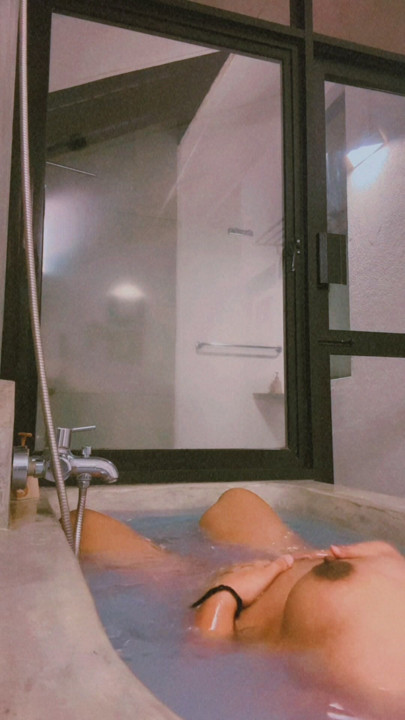 Got Horney in the bathtub