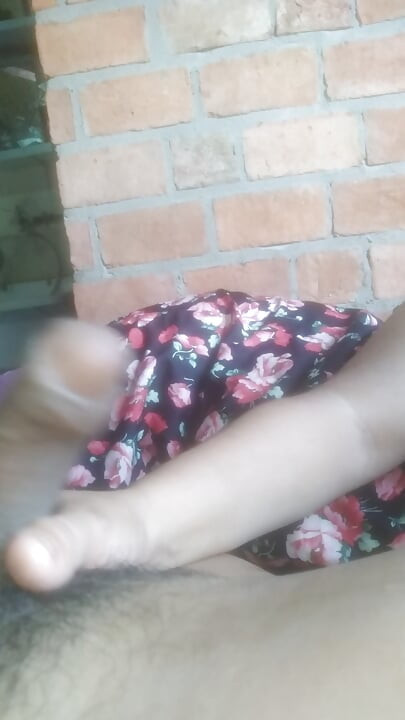 Hur stor, den passar knappt i min hand, använd sedan båda dina händer