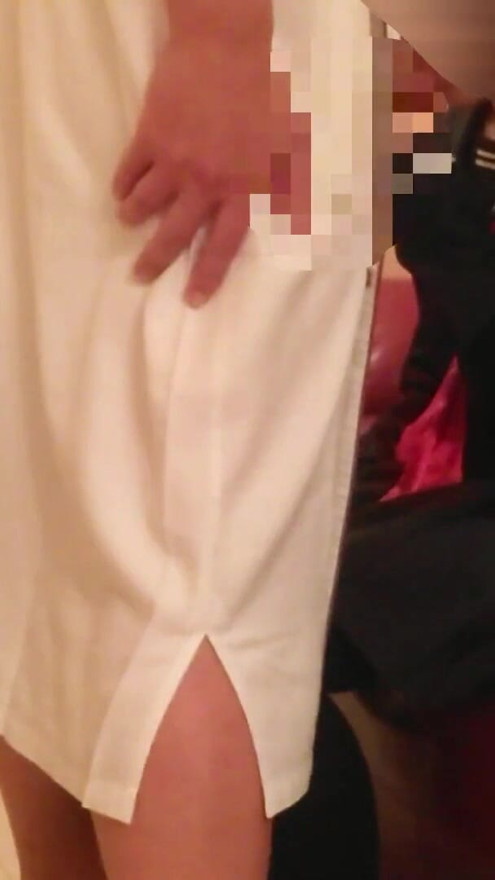 Amatør gonzo sex i sjømannsdrakt (vinter) kosplay, saffen kåner av fingring, får blowjob og får cumshot til slutt | klipp 1