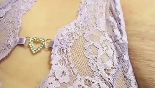Istri nympho queen memohong kontol dan memeknya dientot habis-habisan