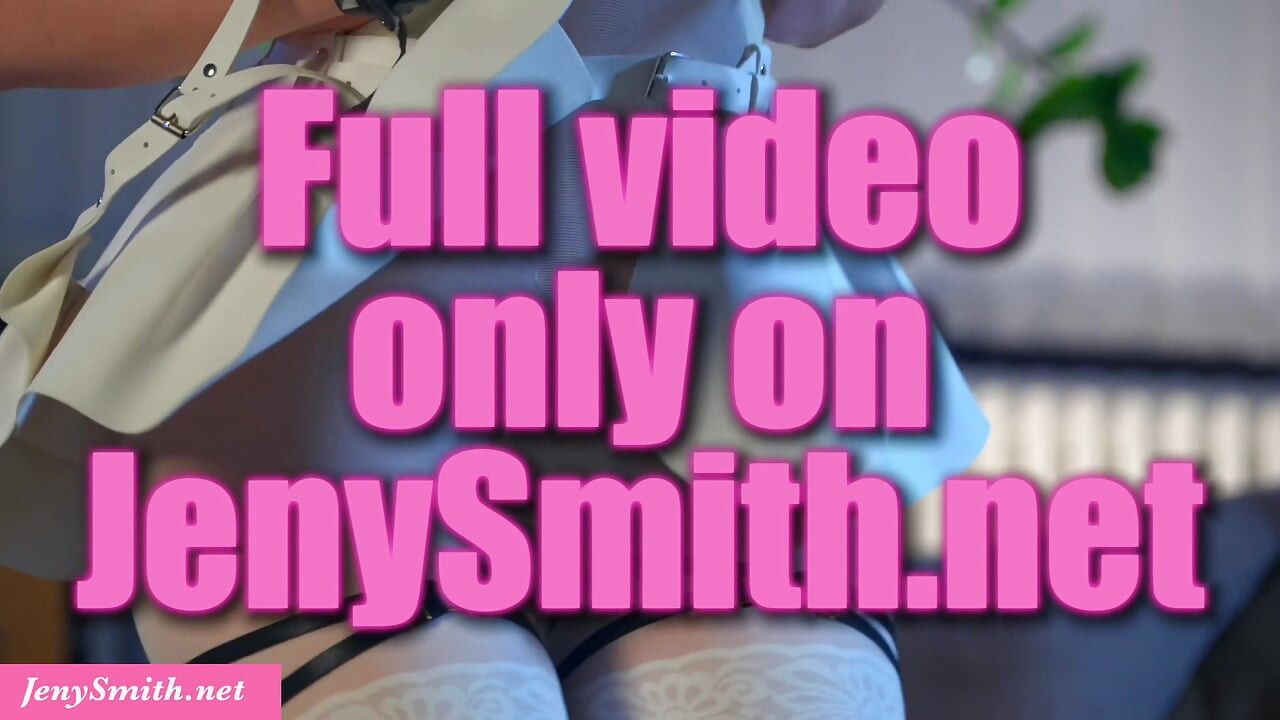 ג'ני סמית', מילף לוהטת, מראה את הציצים והכוס שלה לבחור. האם זה ירחיק לכת יותר מאשר לאונן?