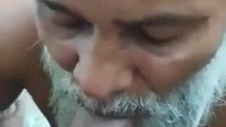 Pakistanischer Sexvater lutscht Schwanz