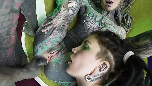 Seks threesome anal tanpa kondom - deep gapes dan atm
