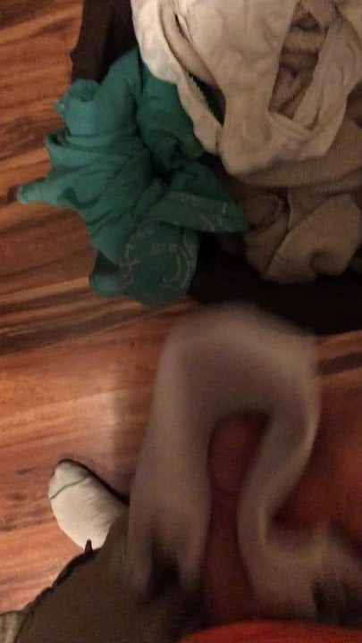 Quick cum on panties