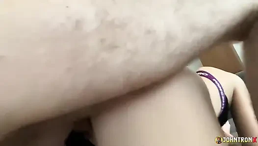 Johntronx - невероятно стройная фанцентро-девушка трахает меня и поедает мою сперму