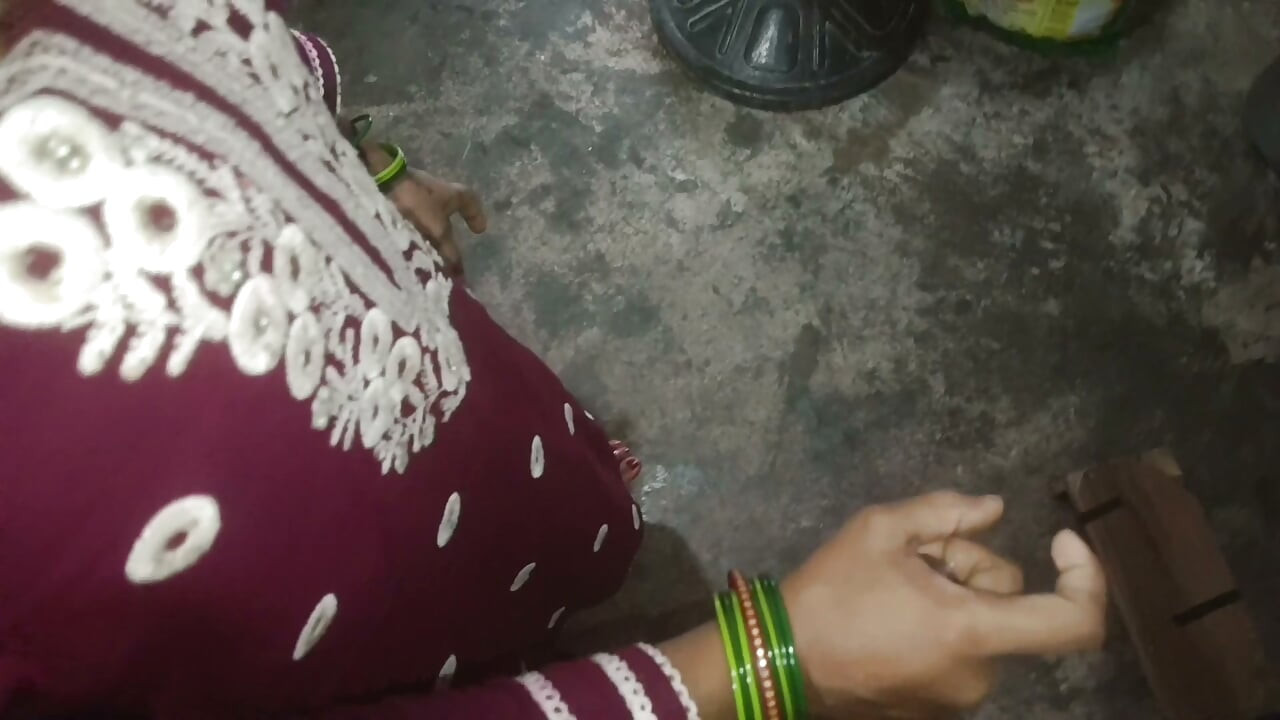 In the kitchen, the elder stepsister sucked the younger stepbrother's cock, sucked it and took out the water
