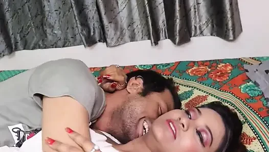 Little step sister ko new dress dilane ke bahane pel diya