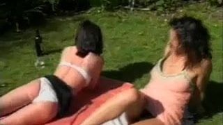 Tanning wird zu einer Spanking-Session