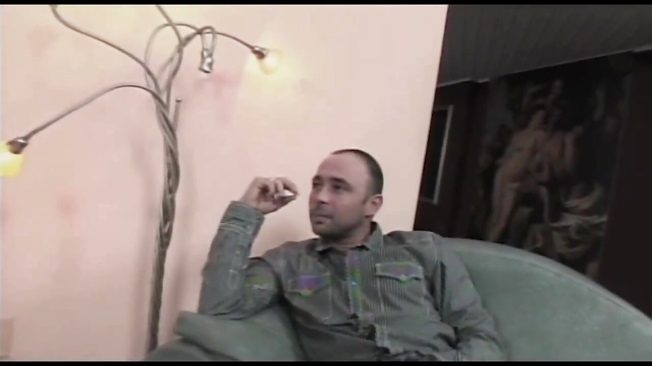 Ass to Mouth Loving College Babes in Homemade Threesome