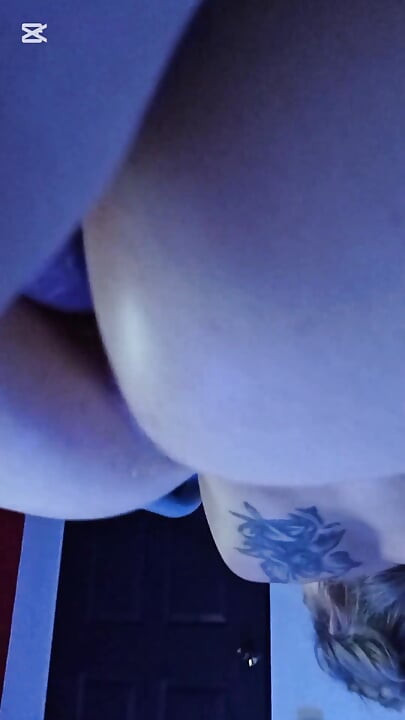 Esta garota me dá o melhor anal