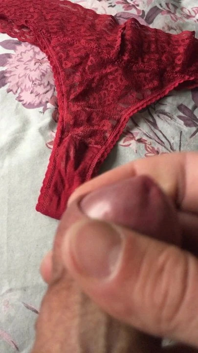 Cumming on used panties purchased from ukjuicyrachel