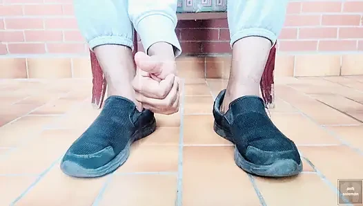 I remove my stinky shoes (2) (2026)