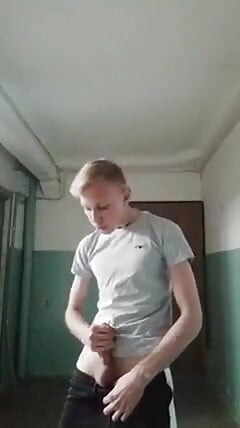 Decided to jerk off at the entrance