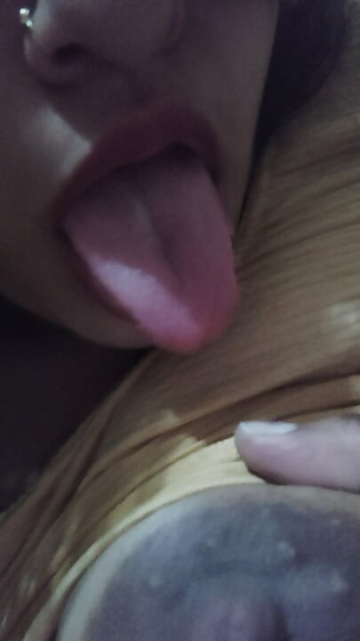 Desi bhabhi ki chut ki khujli mitayega kon?? Telegram me msg karo
