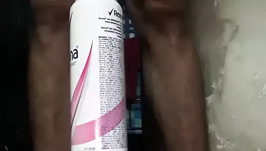 Lanet bir deodorant kutusu