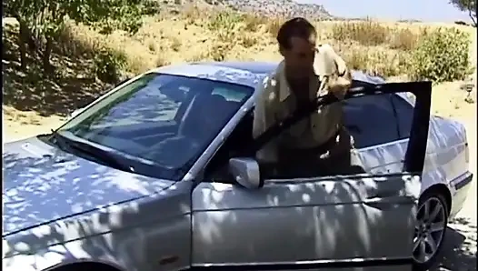 Рыжую киску с большими сиськами лижут, трахают киску и трахают пальцами