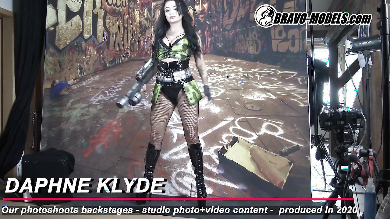 Backstage photoshoot Daphne Klyde - Adult