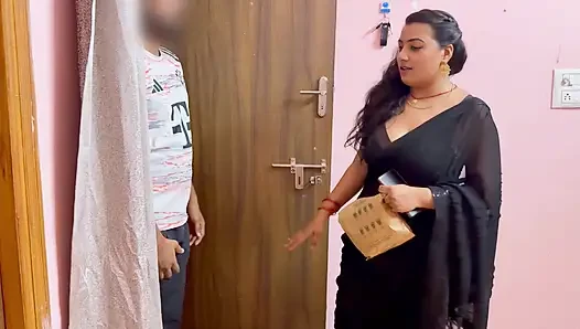 Секс Ragini Бхабхи с курьером с блондинкой, полное видео хинди, вирусное