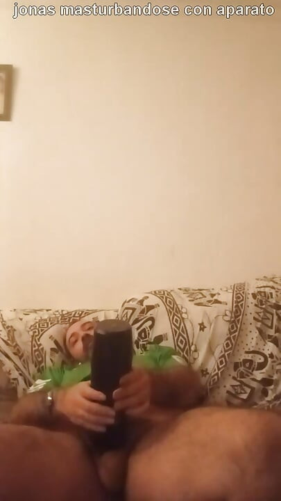 ジョナスがブリブラドールで自慰をする