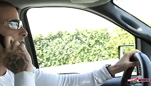 Karşılama sanatçısı sarışın sürtük Regan Anthony'nin boşalması için elinden geleni yapıyor