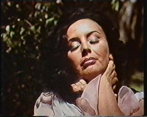 Isabel Sarli outdoor, so so sensual