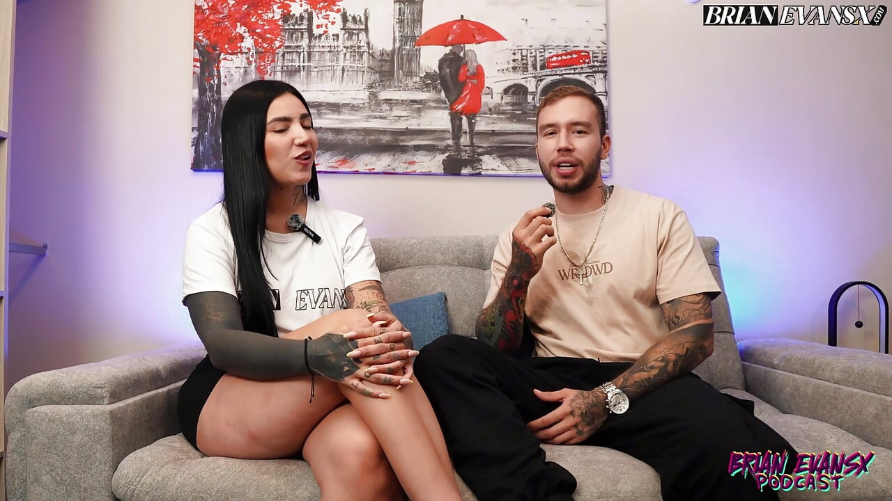 Colombian MILF La Rola hot interview ends fucking Brian Evansx - Big Ass