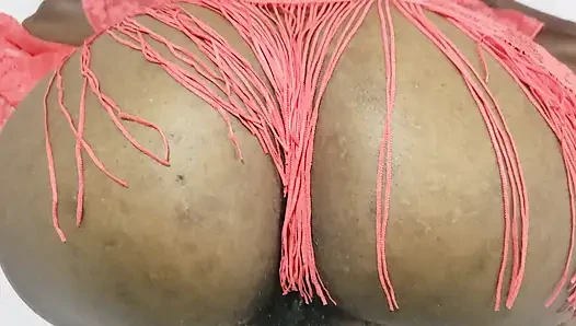 Какой бы ты съел первую задницу или киску
