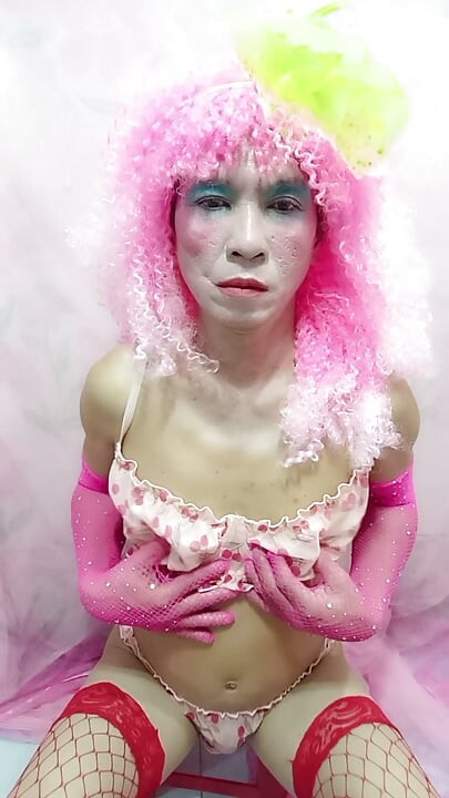 Oanh Le transgender wearing sexy clothes