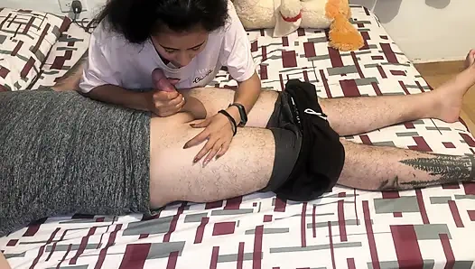 Selingkuh dari istriku dengan tetangga seksiku saat dia pergi