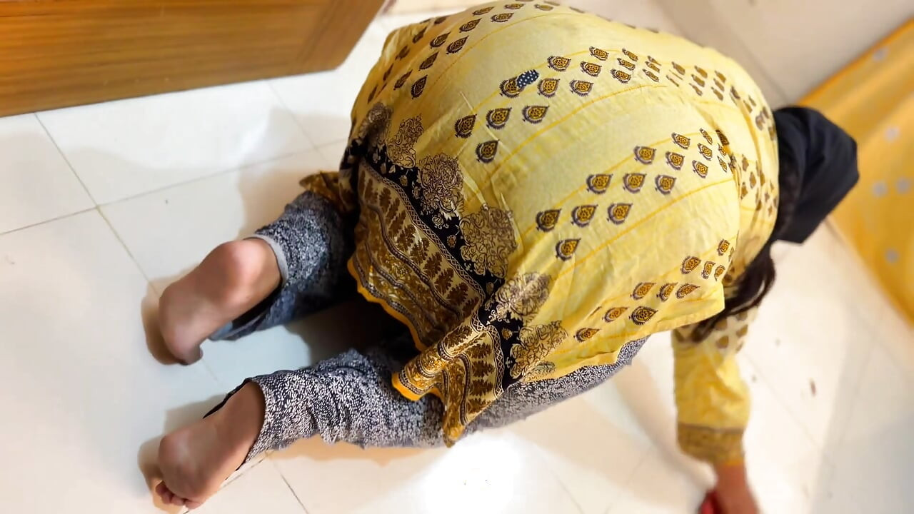 Casamento Al'ab Dhat Almuakhrat Alkabirat Walshawniat Ealiqat Taht Alsarir Walan Turid Mumarasat Aljins