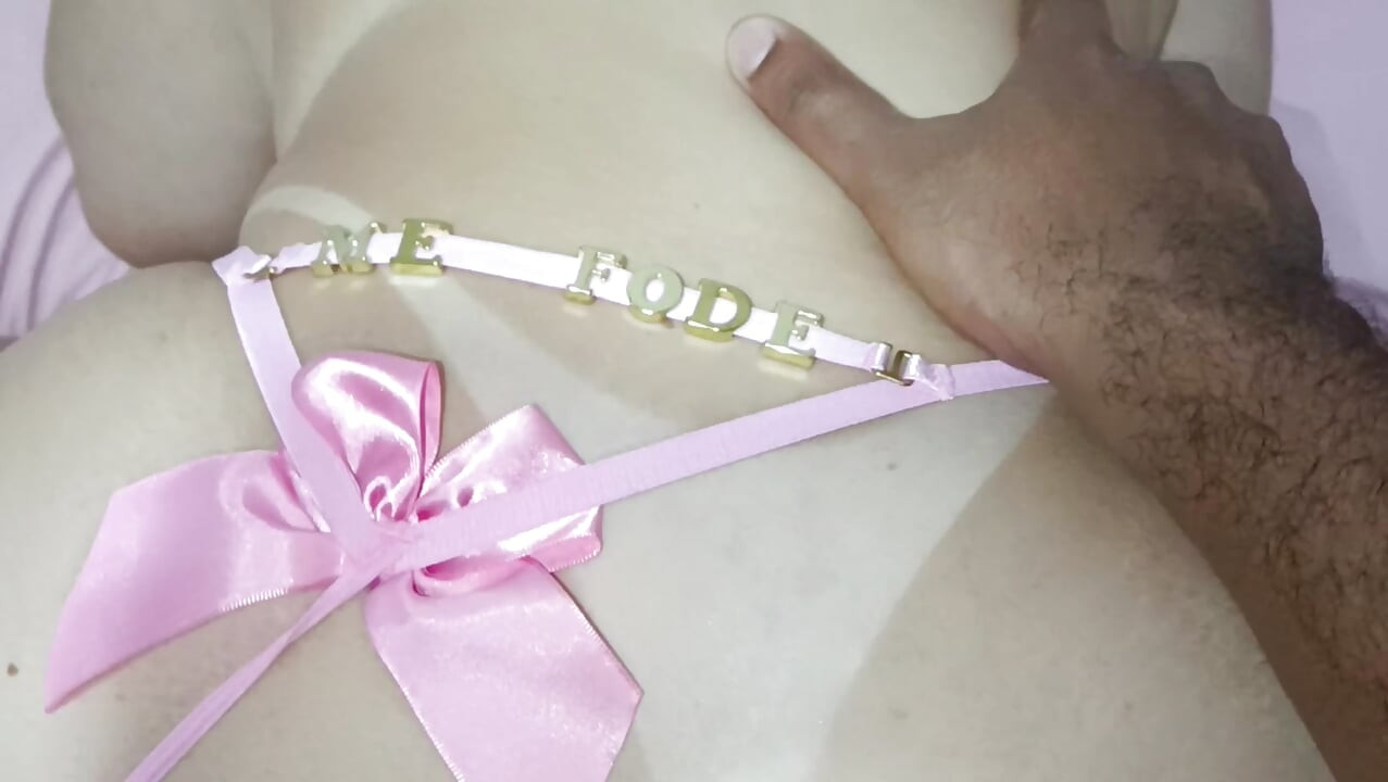 A plecat de acasă pentru a se fute cu dop în cur